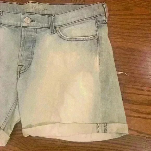 7 For All Mankind Bleached White Washed Distressed Mom Shorts size 30 Acid Wash - Picture 3 of 11